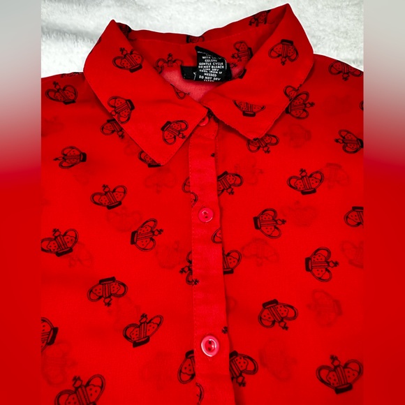 ❣️RUE Sheer Red Queen of hearts buttons down blousE SMALL - Picture 3 of 6